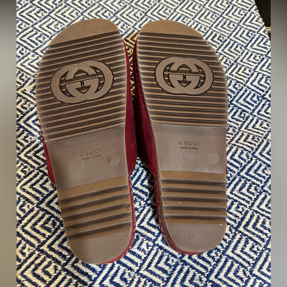 Elegant Red Women's Mules with Gold Accent - Picture 4 of 4
